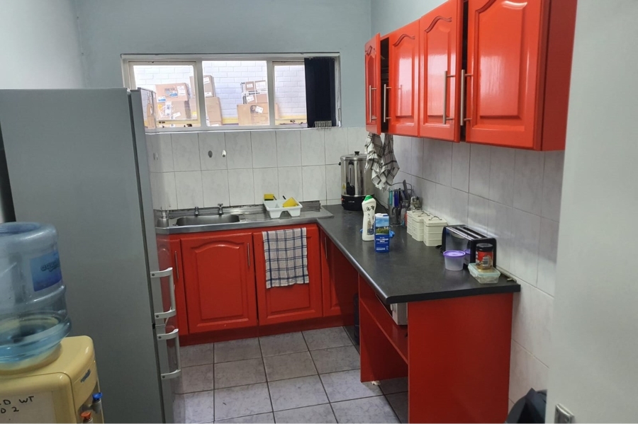 0 Bedroom Property for Sale in Sidwell Eastern Cape